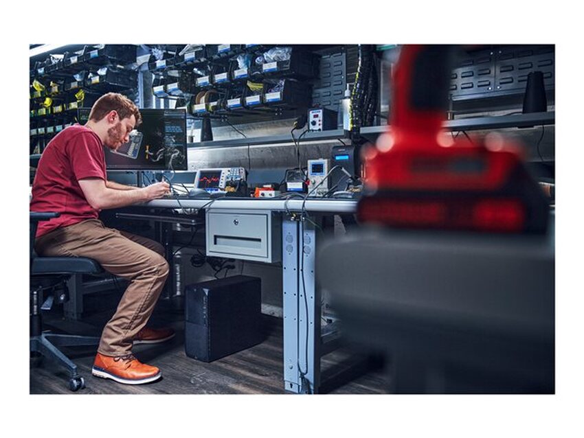 HP Workstation Z2 G9 - tower Core i7 i7-14700K 3.4 GHz - 32 GB